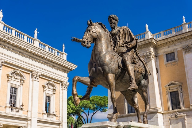 Posąg Marka Aureliusza na Piazza del Campidoglio w Rzymie, Italy