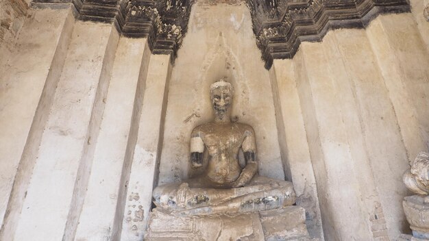 Zdjęcie posąg świątyni