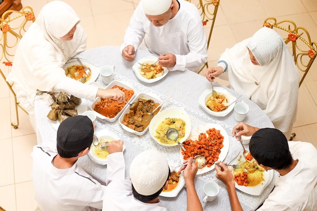 posiłek iftar