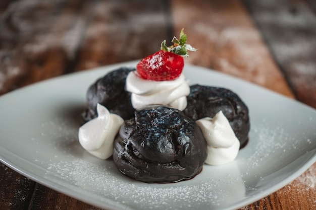 Zdjęcie postre italiano en un restaurante de italia.