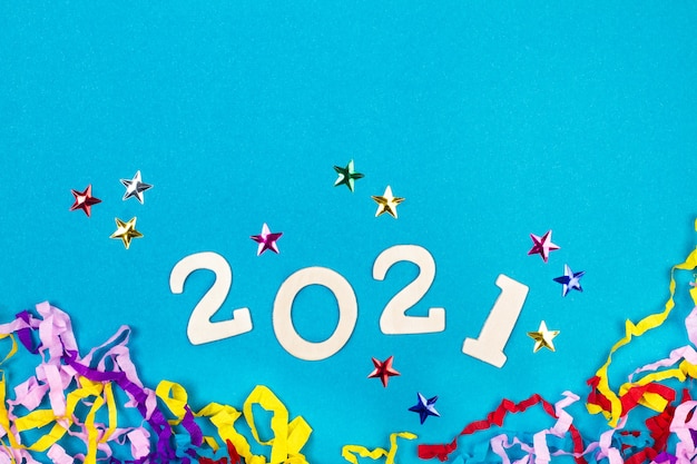 Powitanie Nowego Roku 2021 Z Konfetti I Wielobarwnymi Gwiazdami