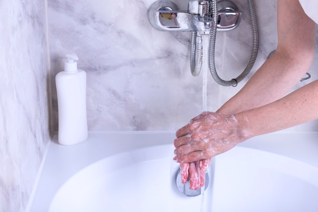 Proces mycia rąk