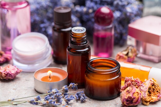 Produkty Do Pielęgnacji Ciała Lavender. Aromaterapia, Spa I Naturalne Pojęcie Opieki Zdrowotnej