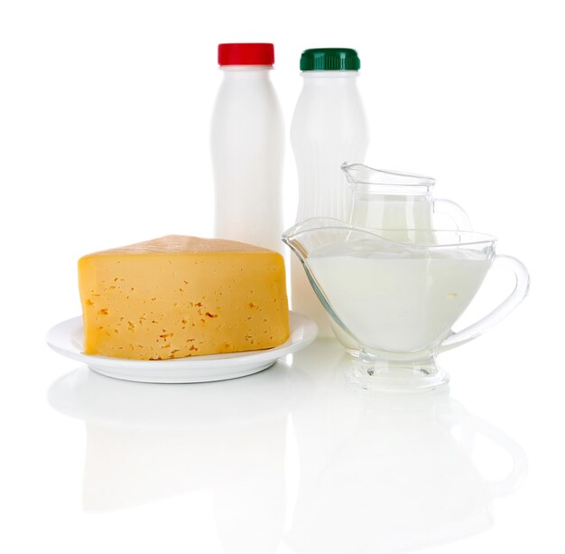 Zdjęcie produkty mleczne na białym tle