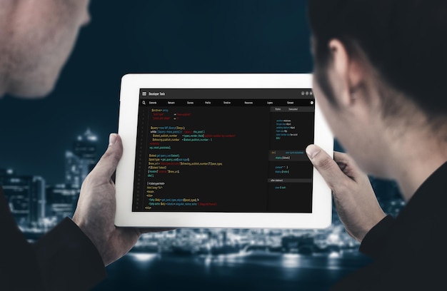 Programowanie rozwoju oprogramowania na ekranie komputera dla modnych aplikacji