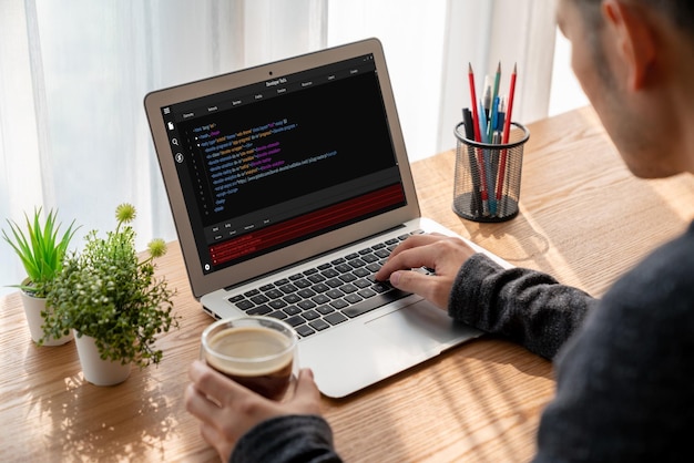 Programowanie rozwoju oprogramowania na ekranie komputera dla modnych aplikacji