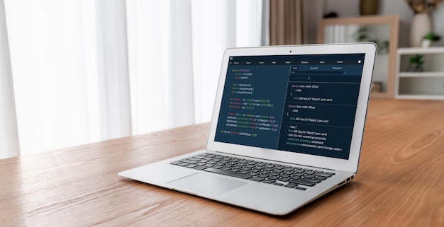 Programowanie rozwoju oprogramowania na ekranie komputera w celu modowego kodowania aplikacji i programów