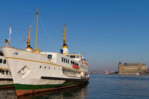 Prom i dworzec kolejowy Haydarpasa