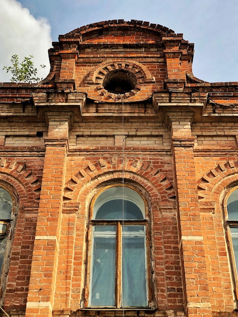 Przedrewolucyjny budynek rosyjski wybudowany w latach 1750-1900 w prowincjonalnym mieście Perm