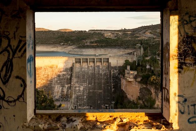 Przegląd Dam Entrepenas w Sacedon Guadalajara Hiszpania