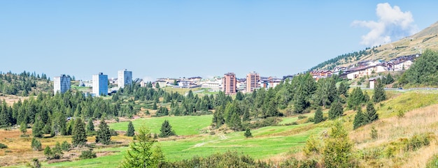 Przełęcz lTonale między Trentino a Lombardią w północnych Włoszech