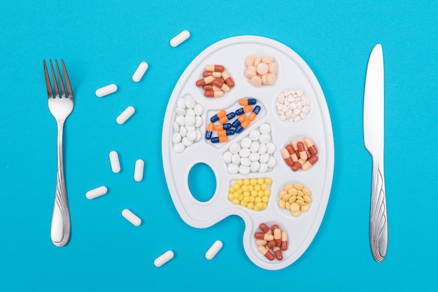 Przemysł farmaceutyczny i produkty lecznicze różne kolorowe pigułki
