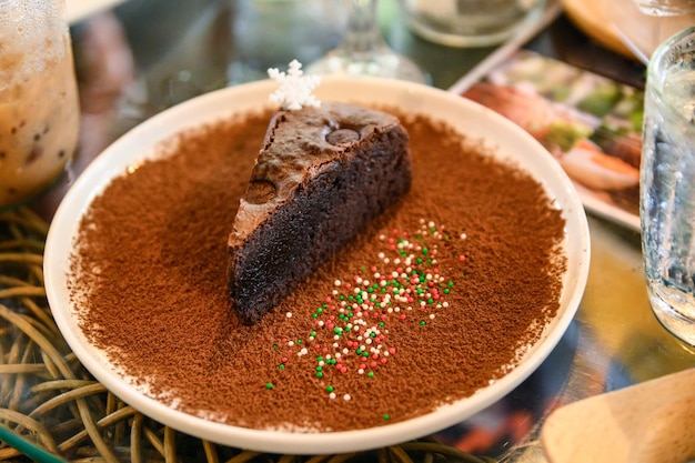 Przepis na ciemno czekoladowy Brownie z kakao w proszku