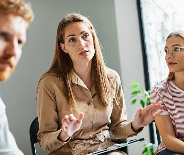 psychoterapia spotkanie kobieta grupa wsparcia mantherapy psychologia pacjent