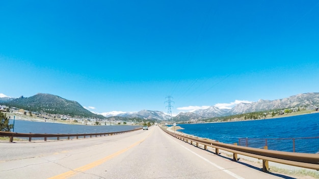 Punkt widzenia POV - Jadąc na zachód do Estes Park autostradą 36.