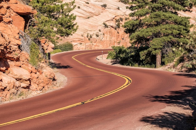 Pusta malownicza autostrada w Utah