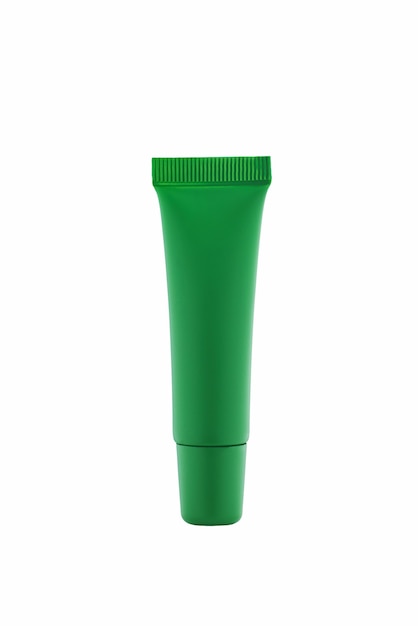 Puste zielony plastik kosmetyczny uroda butelka naturalny organiczny kosmetyk na białym tle. Kosmetyk z zielonej herbaty.