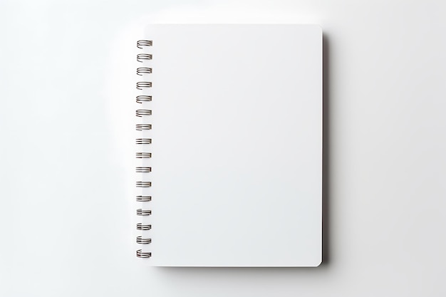 Zdjęcie pusty notatnik na białym tle