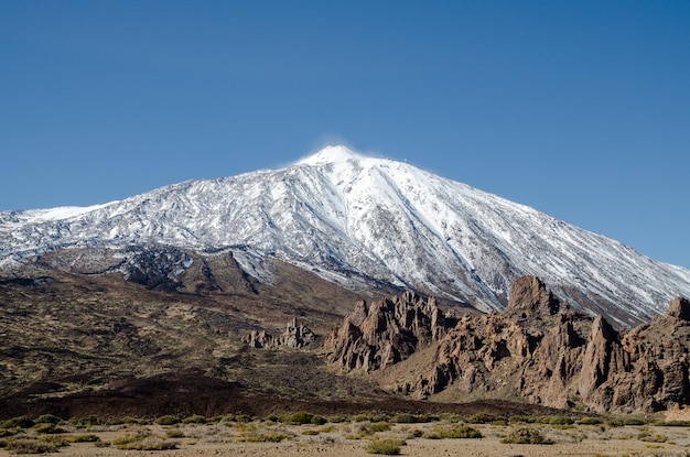 Pustynny krajobraz w Parku Narodowym Volcan Teide, Teneryfa, Wyspy Kanaryjskie, Hiszpania