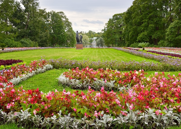 Puszkin Sankt Petersburg Rosja09032020 zielony parter parku Katarzyny