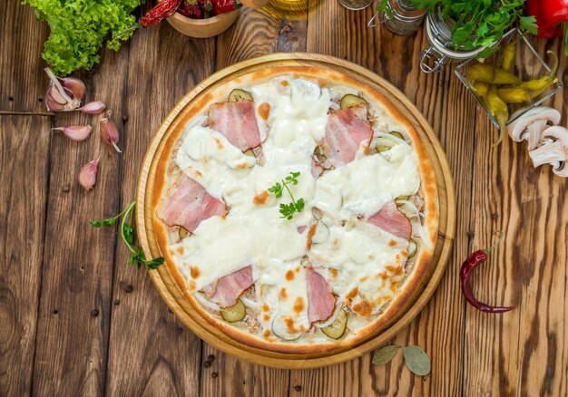 Pyszna włoska pizza w restauracji