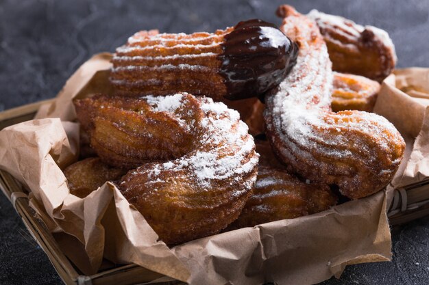 Pyszne Churros Paluszki Głęboko Smażone I Posypane Cukrem Pudrem