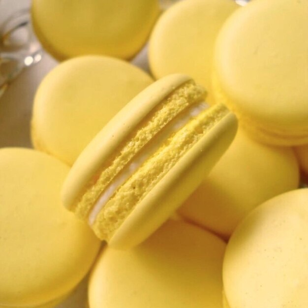 Pyszne I Pyszne żółte Macarons