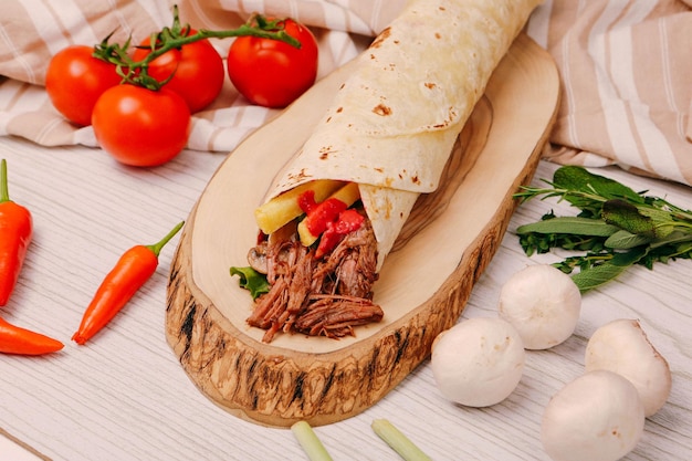 Pyszne Mięsne Durum, Kebap Turecki, Wrap Kanapkowy