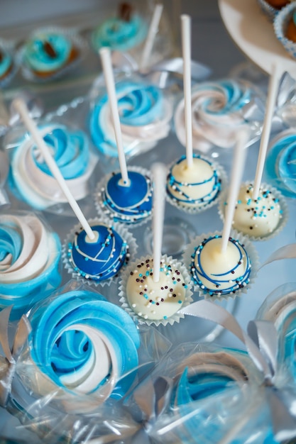 Pyszne Słodkie Cukierki I Ciastka Dla Dzieci Na Urodziny