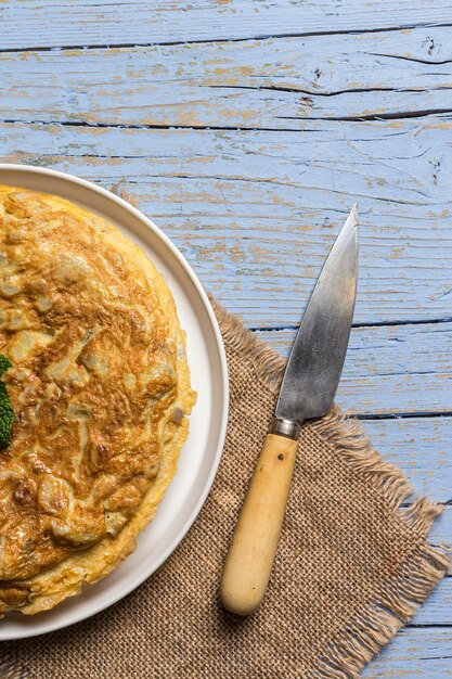 Zdjęcie pyszny omlet ziemniaczany