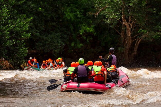 Rafting na rzece Khek, na północ od Tajlandii