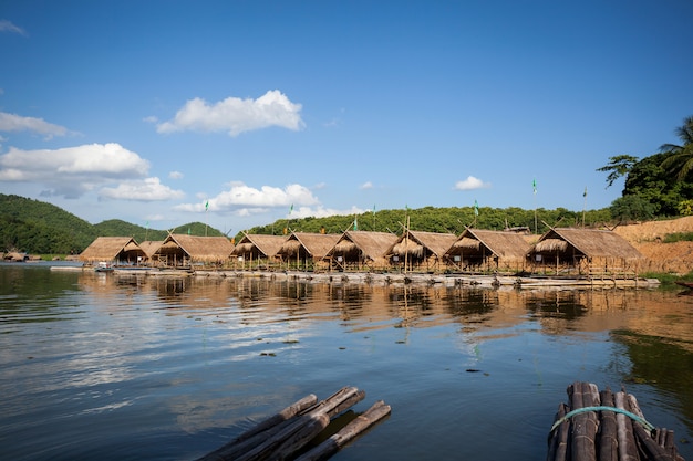 Rafting Wodny W Rzece, Tratwy