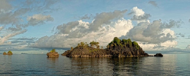 Raja Ampat Papua ogromny krajobraz panoramy