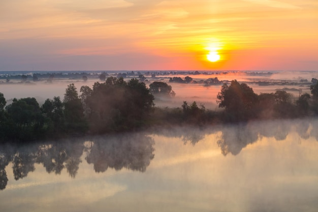 rano mgły