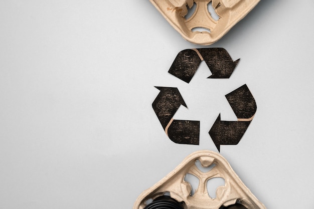 Zdjęcie recykling filiżanek i tac na wynos koncepcja ekologiczna