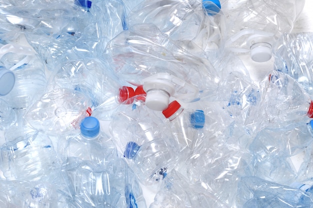 Recykling plastikowej butelki na wodę