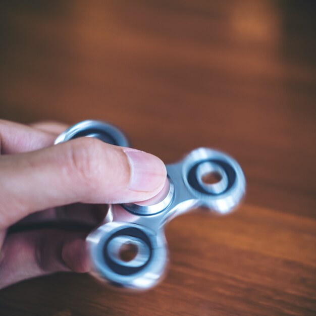 ręcznie grający spinner fidget