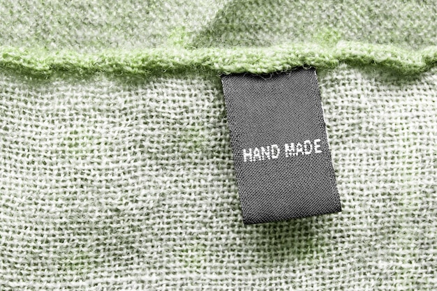 Ręcznie robiona etykieta odzieżowa