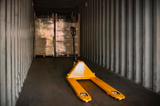 Ręczny Wózek Paletowy W Kontenerze Dystrybucja Ciężarówek Magazyn Logistyka Ciężarówek Towarowych Transport ładunków
