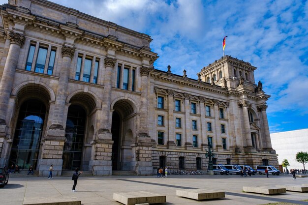 Zdjęcie reichstag budynek bundestag to historyczny gmach w berlinie