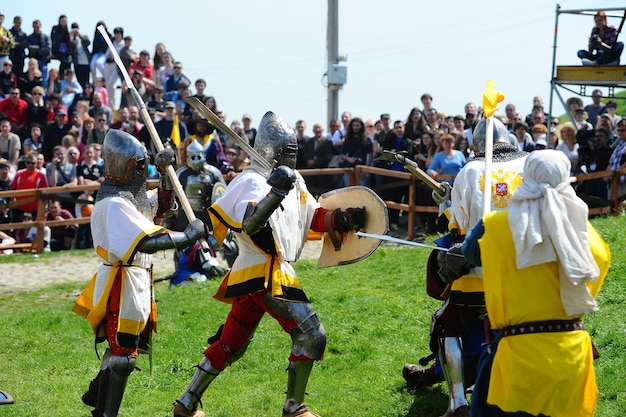 Rekonstrukcja średniowiecznego festiwalu bitew rycerskich w Chocimiu