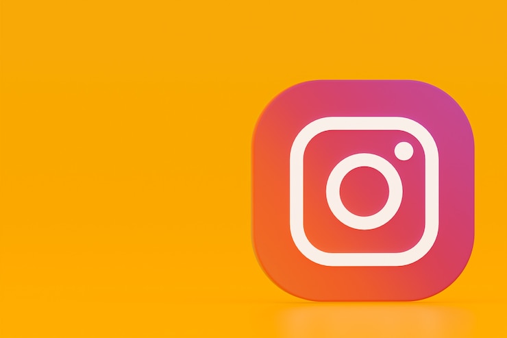 Zdjęcie renderowanie 3d logo aplikacji instagram na żółtym tle