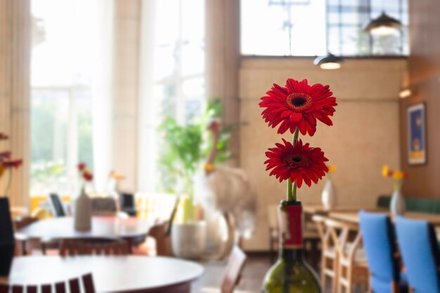 Zdjęcie retro romantyczna dekoracja kawiarni i restauracji