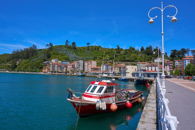 Ribadesella Port Fisherboat W Asturias Hiszpania