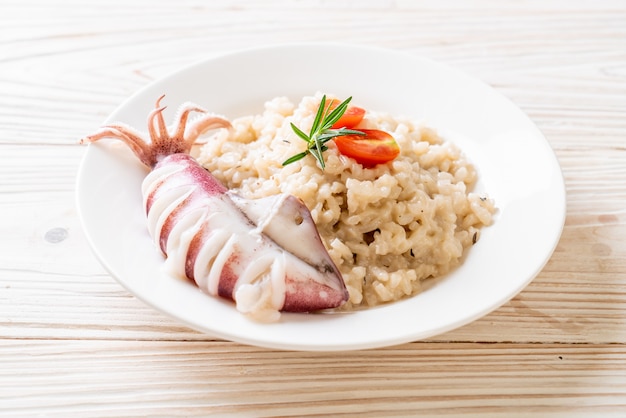 Risotto Z Kalmarów Lub Ośmiornic