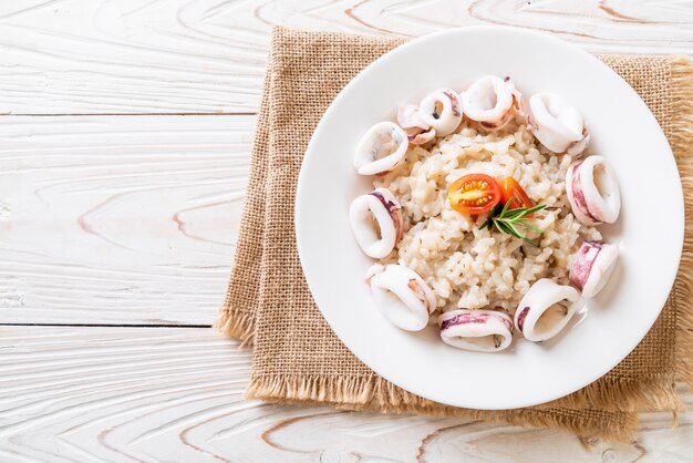 Risotto Z Kalmarów Lub Ośmiornic