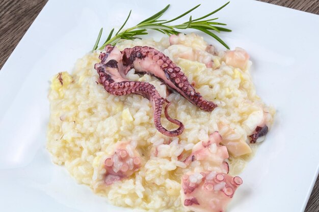 Zdjęcie risotto z ośmiornicą