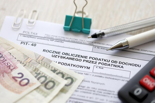 Zdjęcie roczne obliczanie podatku od dochodów uzyskanych przez podatnika