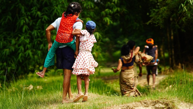Rodzina Rolników W Polu Bihar Indie