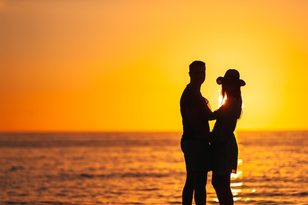 Romantyczna para na plaży